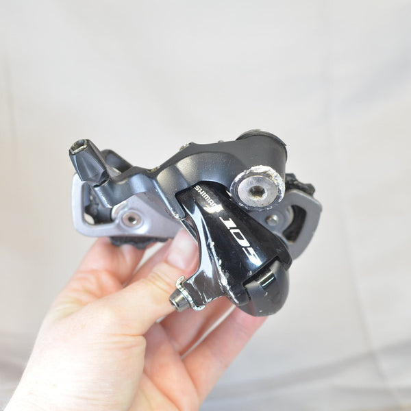 Shimano 105 5700 RD-5701 10 Speed Short Cage Rear Derailleur Black, 7/10 Nice
